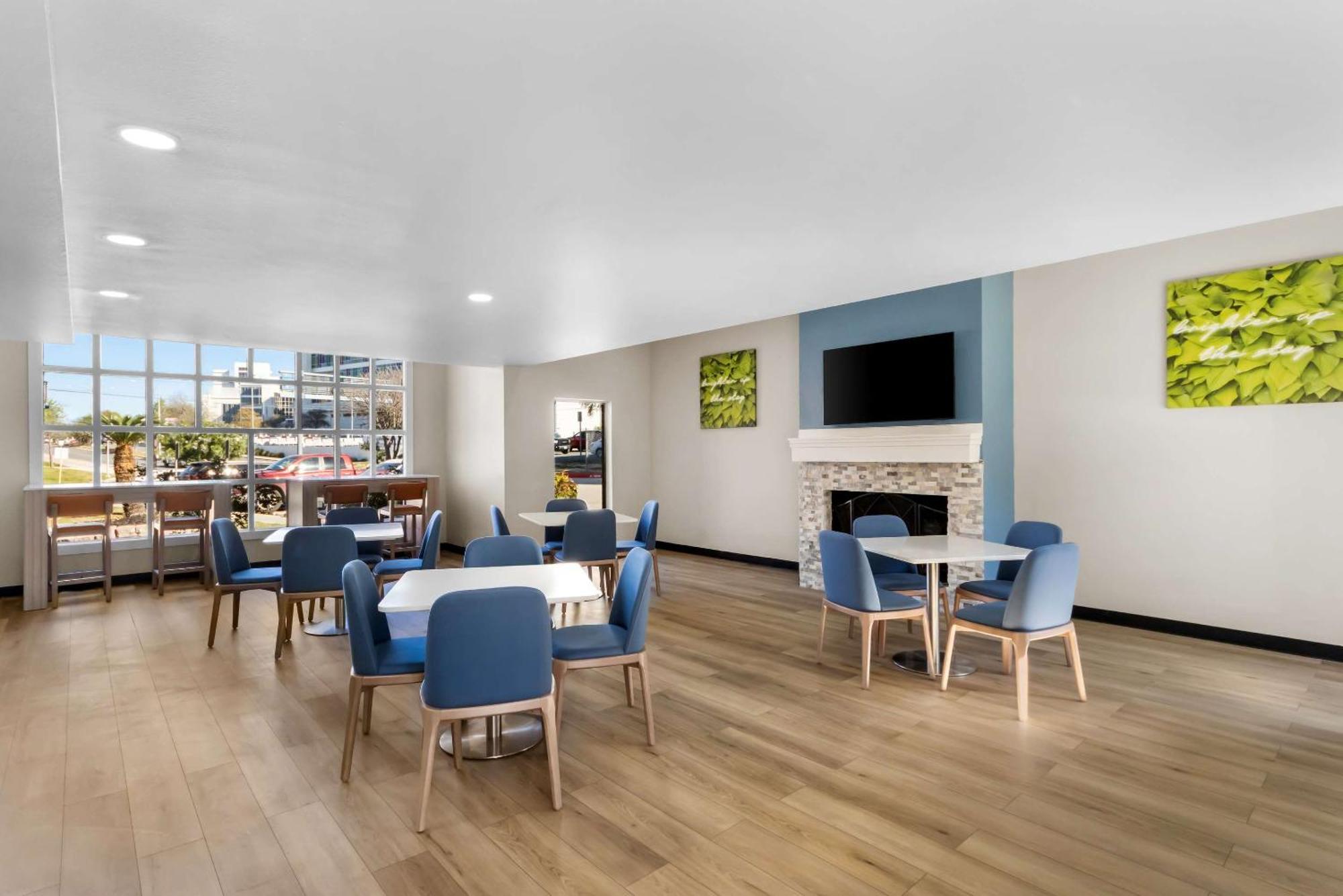 Park Inn By Radisson San Antonio Extérieur photo